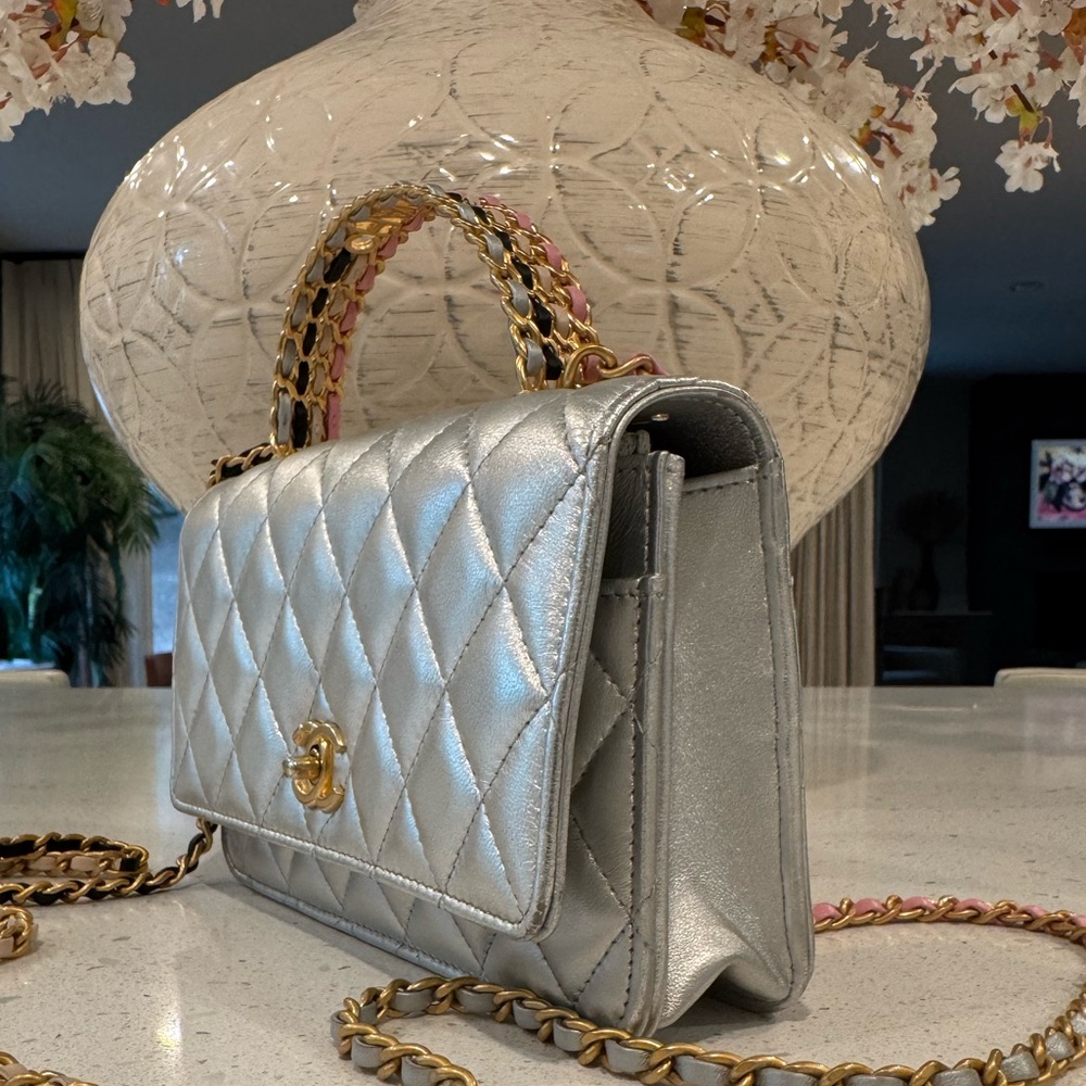 CHANEL Spell out Top Quilted Handle Mini bag - Picture 4 of 15